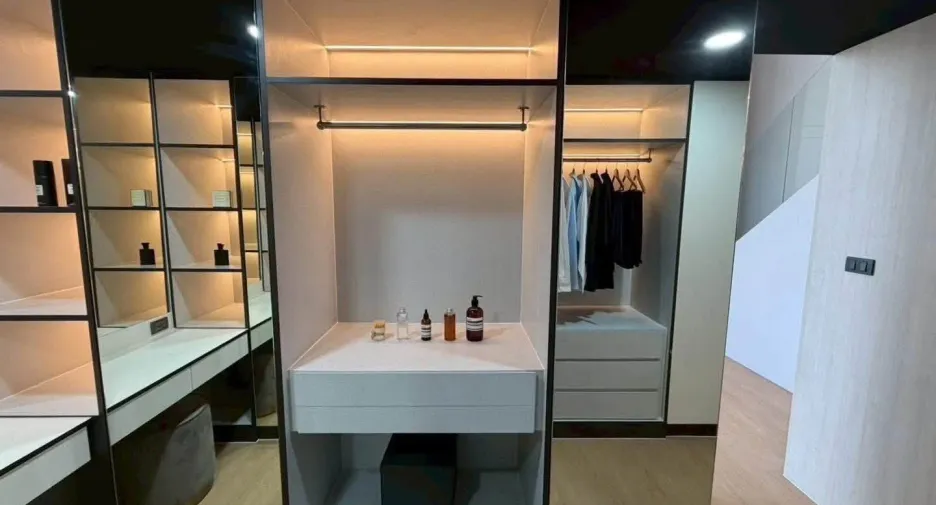 Casa en venta de 4 habitaciones en Lat Krabang, Bangkok