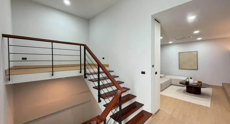 Casa en venta de 4 habitaciones en Lat Krabang, Bangkok