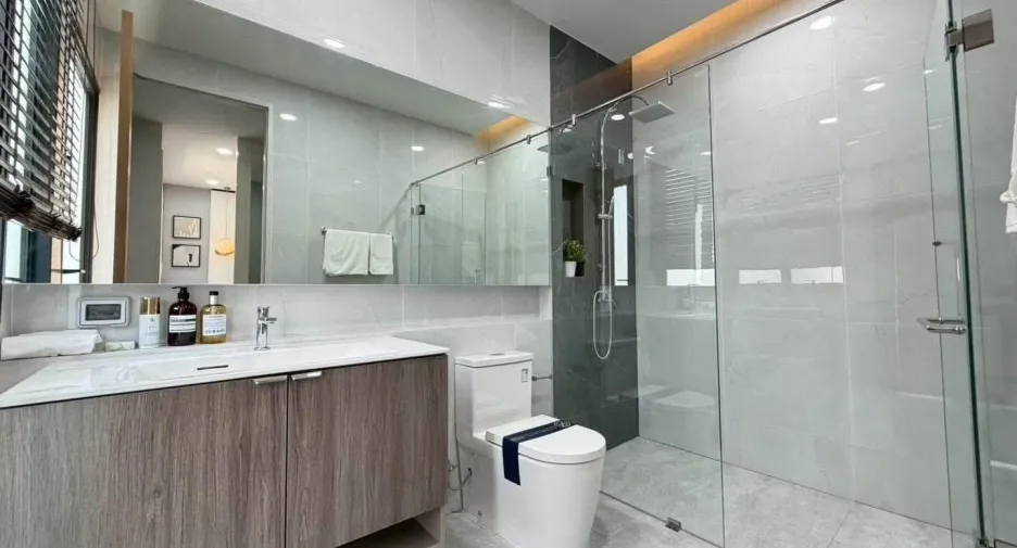 Casa en venta de 4 habitaciones en Lat Krabang, Bangkok