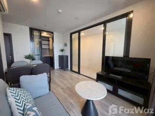 Condo en alquiler de 2 habitaciones en Huai Khwang, Bangkok