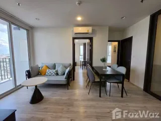 Condo en alquiler de 2 habitaciones en Huai Khwang, Bangkok