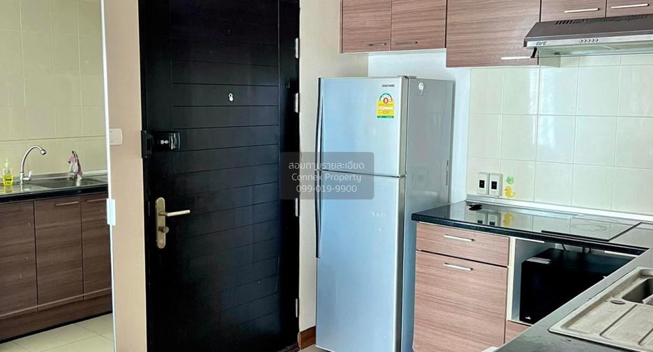 For rent 2 bedrooms condo in Huai Khwang, Bangkok