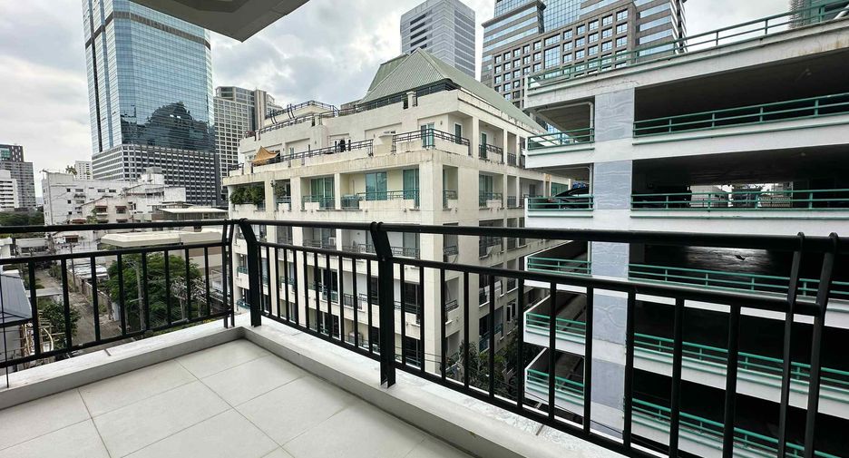 Condo en alquiler de 4 habitaciones en Sathon, Bangkok