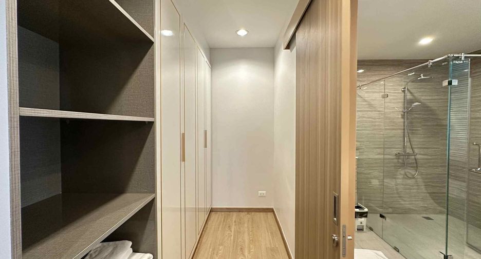 Condo en alquiler de 4 habitaciones en Sathon, Bangkok