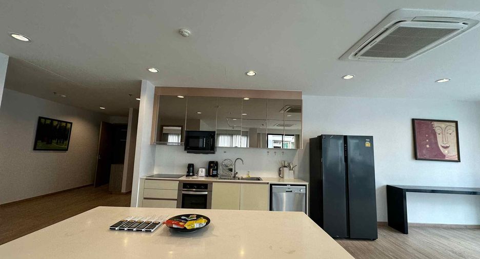 Condo en alquiler de 4 habitaciones en Sathon, Bangkok