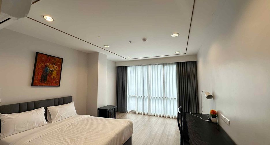 Condo en alquiler de 4 habitaciones en Sathon, Bangkok