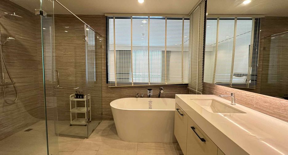 Condo en alquiler de 4 habitaciones en Sathon, Bangkok