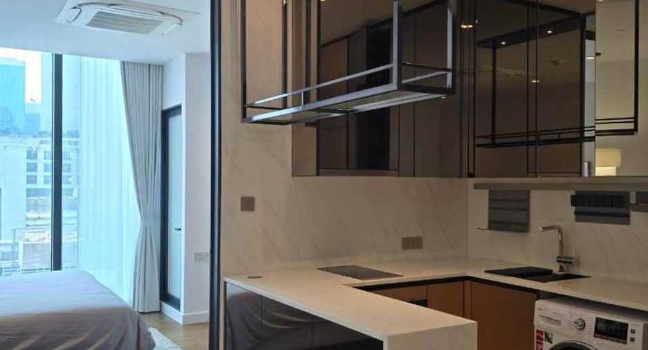 For rent 1 bed condo in Sathon, Bangkok