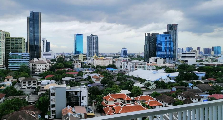 Wohnung zur Miete mit 2 Zimmer in Watthana, Bangkok