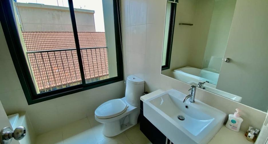 À louer et à vendre 1 chambre condo à Watthana, Bangkok