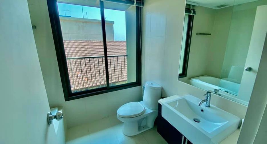 À louer et à vendre 1 chambre condo à Watthana, Bangkok