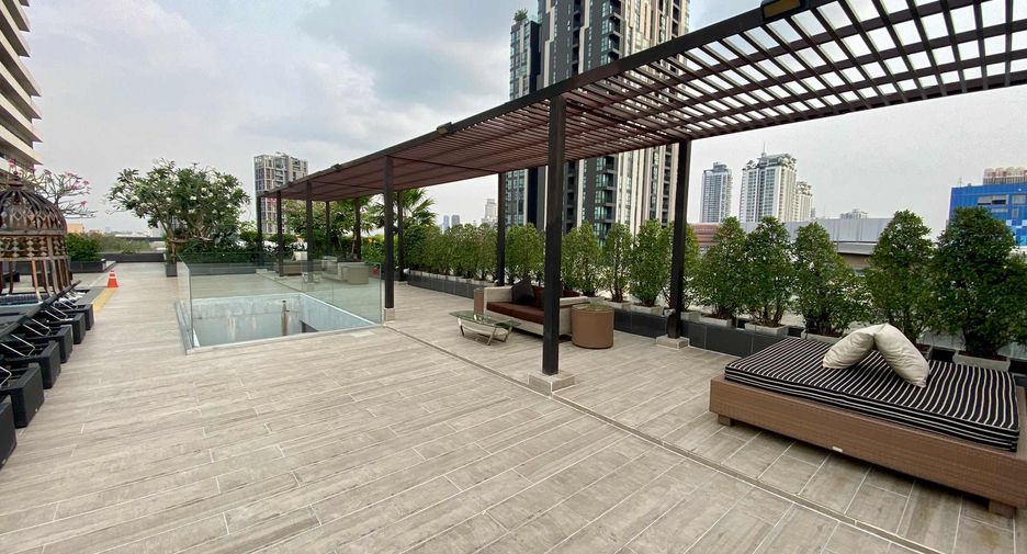 For rent 1 bed condo in Watthana, Bangkok