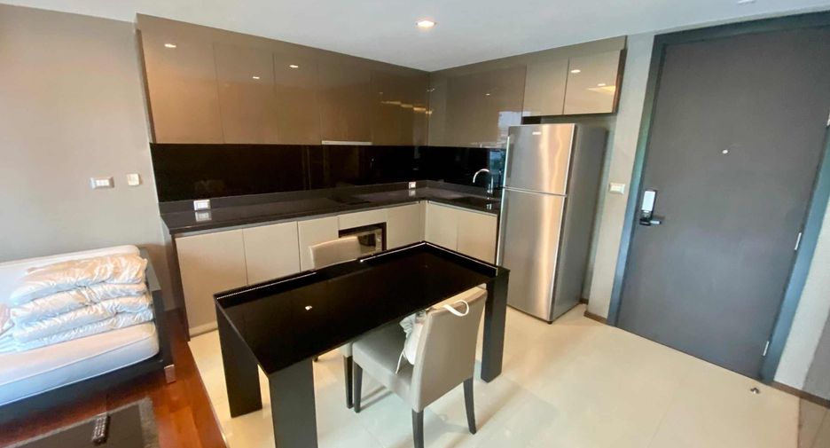 For rent 1 bed condo in Watthana, Bangkok