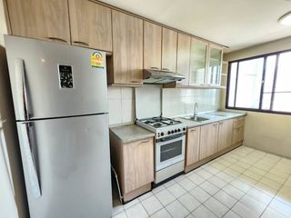Condo en alquiler de 2 habitaciones en Khlong Toei, Bangkok