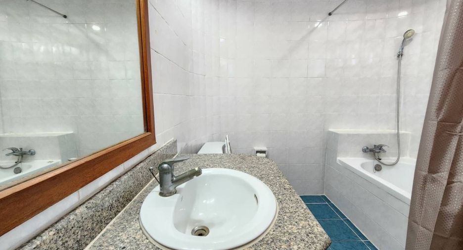 Wohnung zur Miete mit 2 Zimmer in Khlong Toei, Bangkok