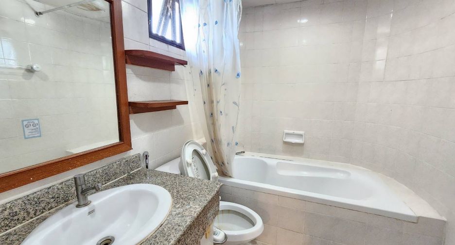 Wohnung zur Miete mit 2 Zimmer in Khlong Toei, Bangkok