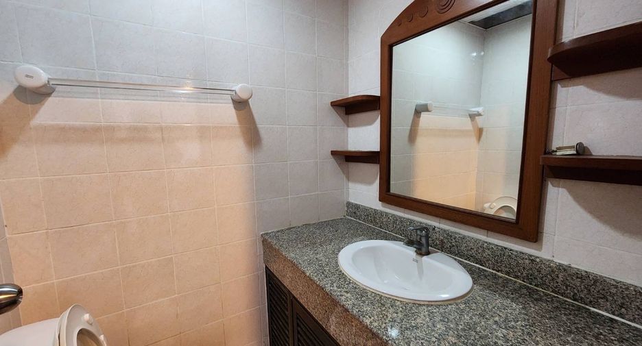 Wohnung zur Miete mit 2 Zimmer in Khlong Toei, Bangkok
