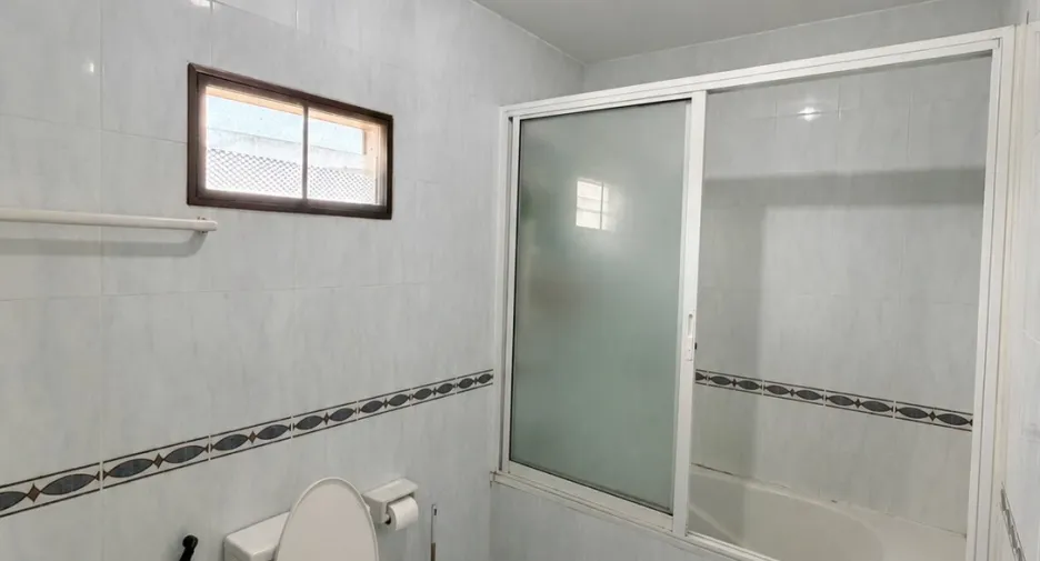 Haus zum Kauf mit 3 Zimmer in Bang Lamung, Chonburi