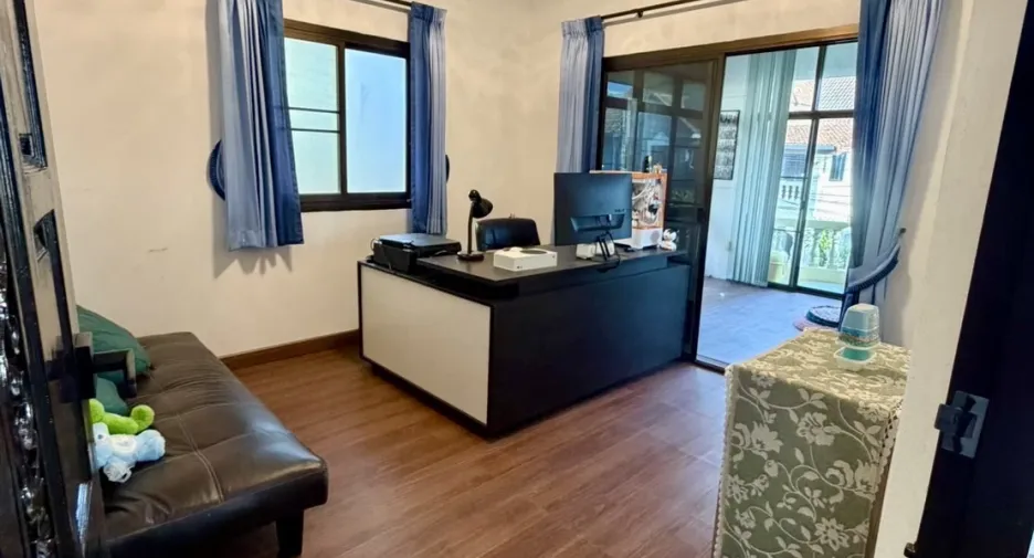 Haus zum Kauf mit 3 Zimmer in Bang Lamung, Chonburi