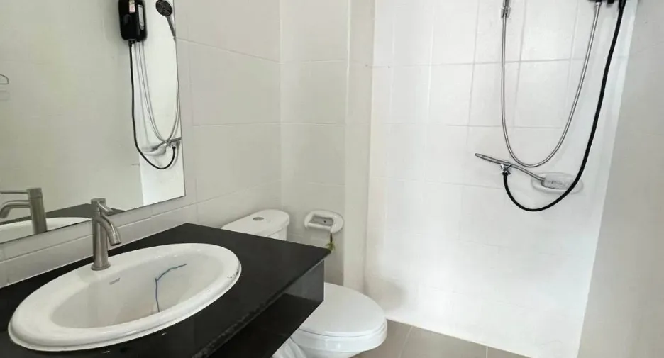 Local comercial en venta de 4 habitaciones en Bang Lamung, Chonburi