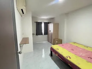 Local comercial en venta de 4 habitaciones en Bang Lamung, Chonburi
