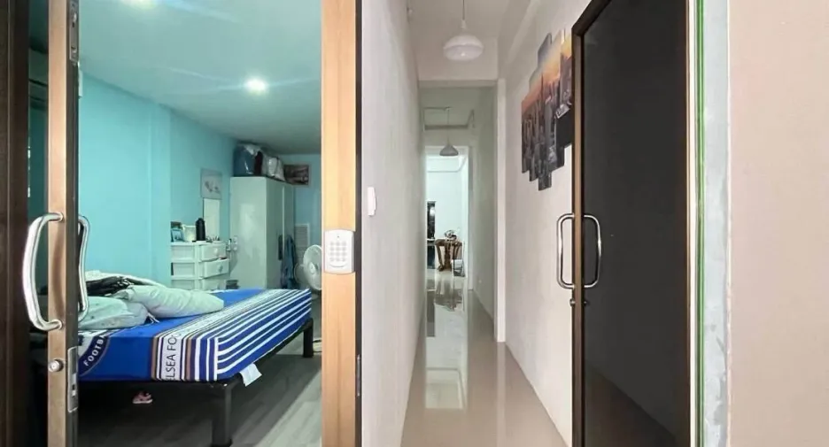 Local comercial en venta de 4 habitaciones en Bang Lamung, Chonburi