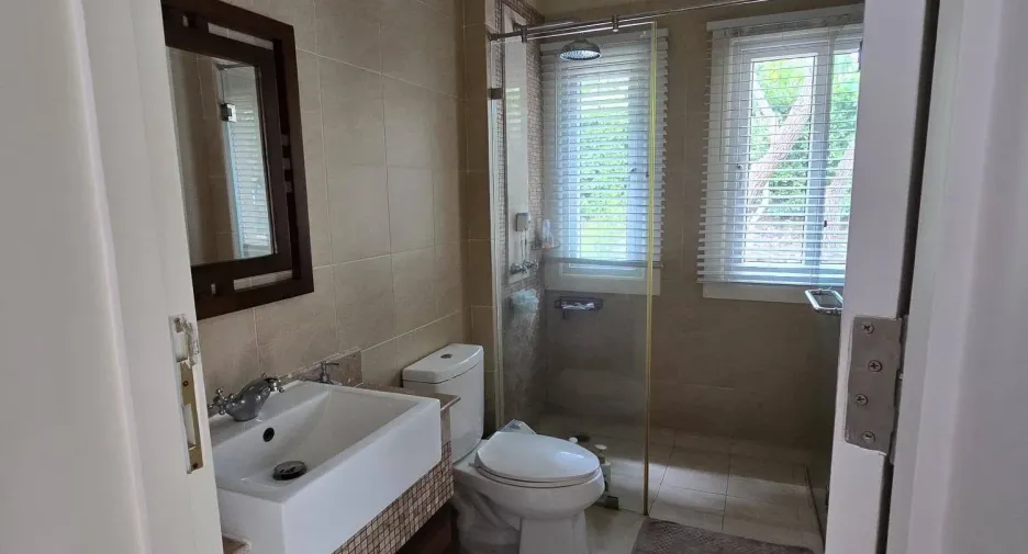 À louer 3 chambres villa à Bang Lamung, Chonburi