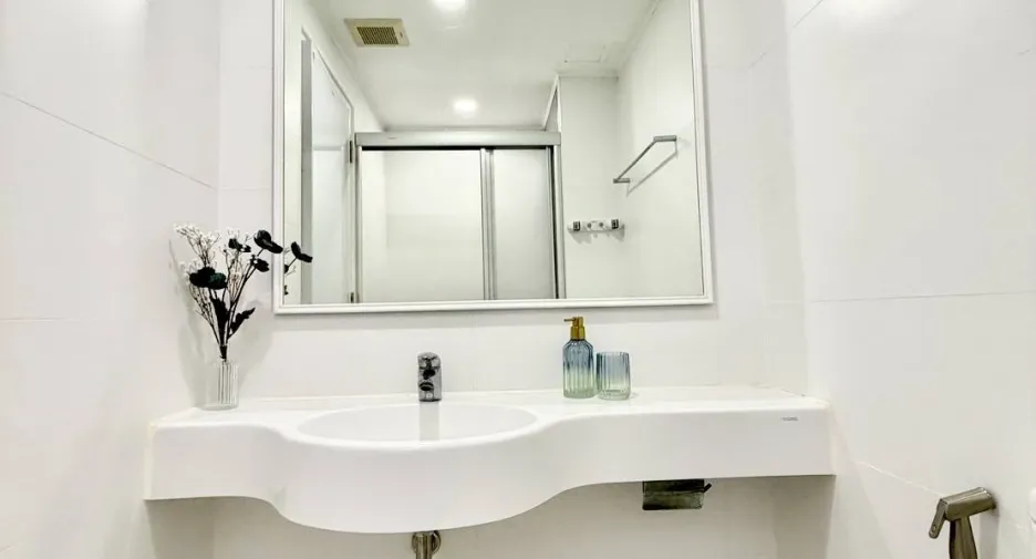 For sale 1 bed condo 