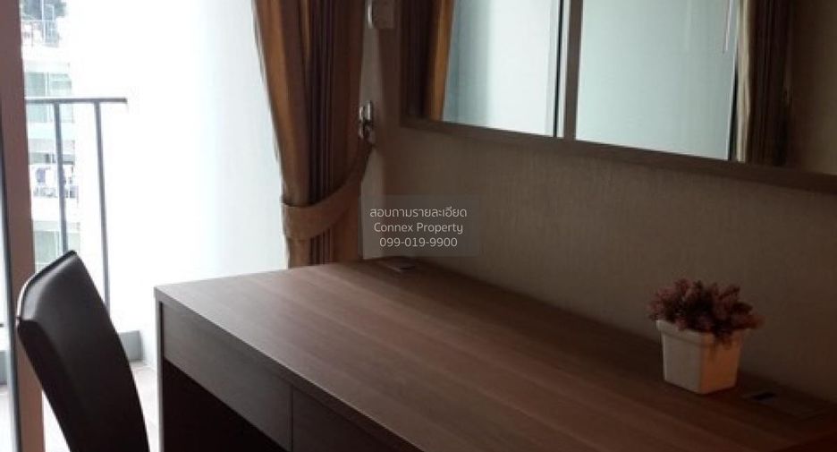 À louer 3 chambres condo à Huai Khwang, Bangkok