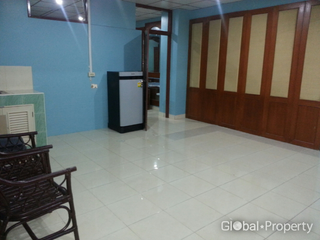 Haus zum Kauf mit 11 Zimmer in Bang Lamung, Chonburi