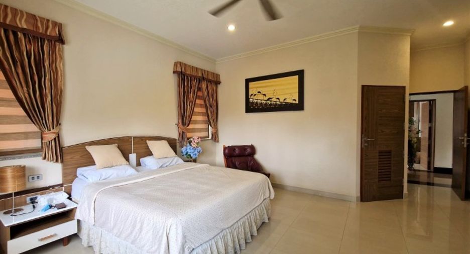 For sale 4 bedrooms house in Bang Lamung, Chonburi