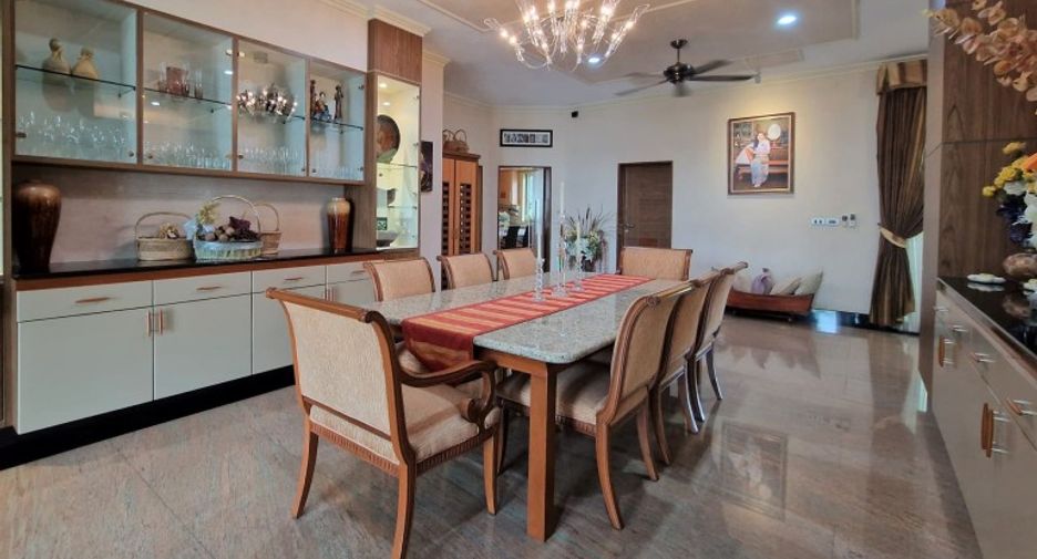 For sale 4 bedrooms house in Bang Lamung, Chonburi