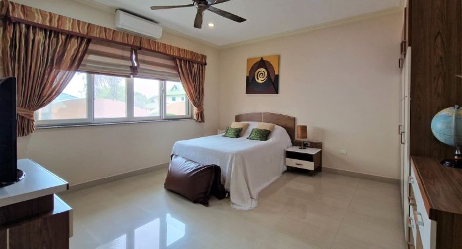 For sale 4 bedrooms house in Bang Lamung, Chonburi