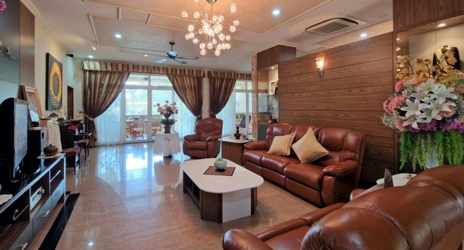 For sale 4 bedrooms house in Bang Lamung, Chonburi