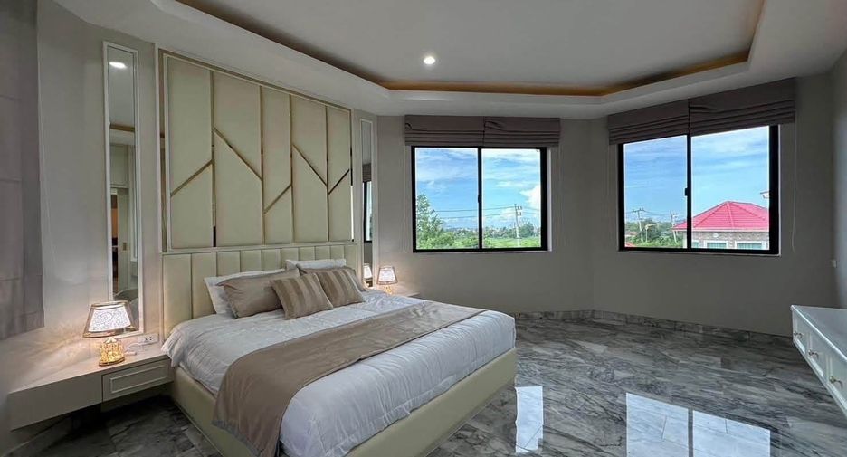 À vendre 4 chambres villa à Bang Lamung, Chonburi