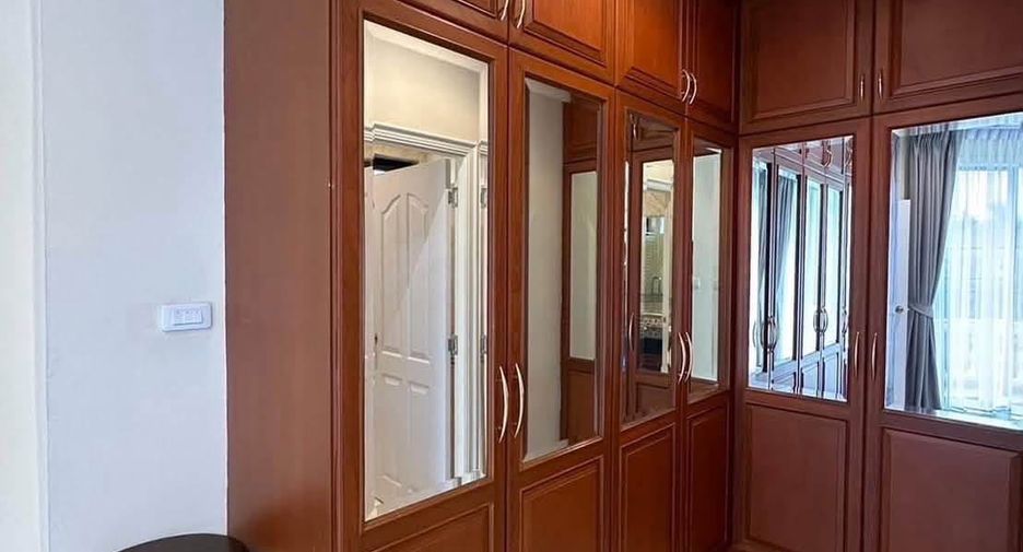 À vendre 4 chambres villa à Bang Lamung, Chonburi
