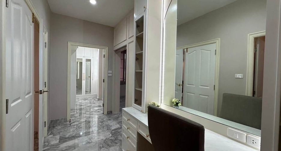 À vendre 4 chambres villa à Bang Lamung, Chonburi