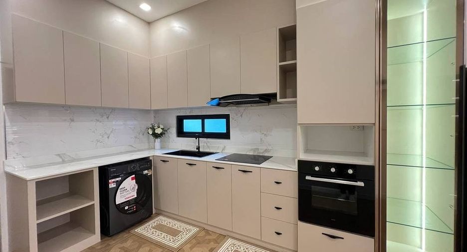 Casa en venta de 3 habitaciones en Bang Lamung, Chonburi