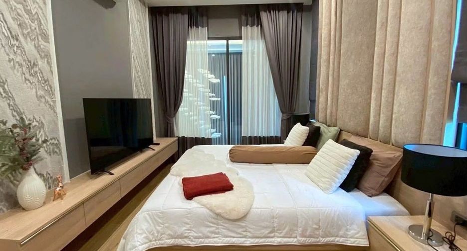 À vendre et à louer 4 chambres villa à Huay Yai, Pattaya
