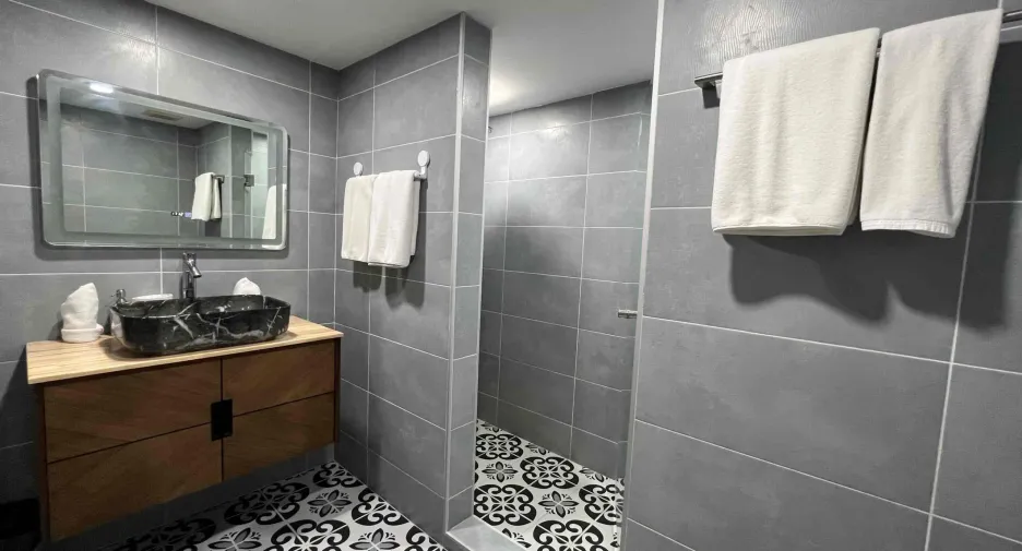 For sale 3 ベッドルーム condo in Mueang Phuket, Phuket