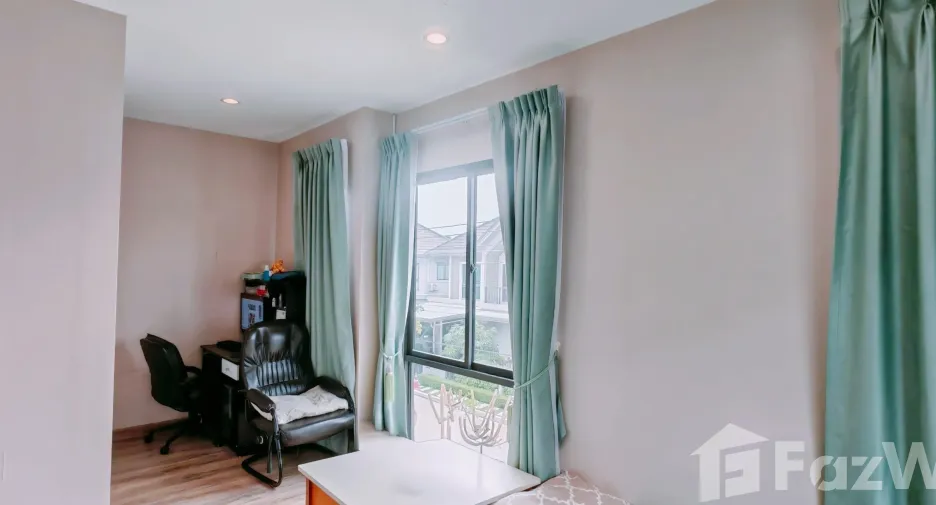 Haus zum Kauf mit 3 Zimmer in Krathum Baen, Samut Sakhon