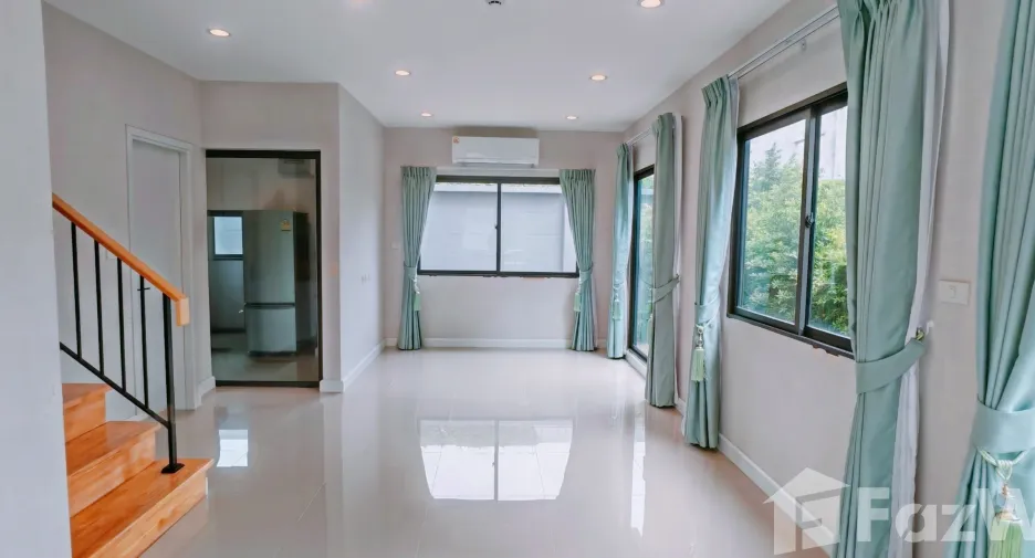 Haus zum Kauf mit 3 Zimmer in Krathum Baen, Samut Sakhon
