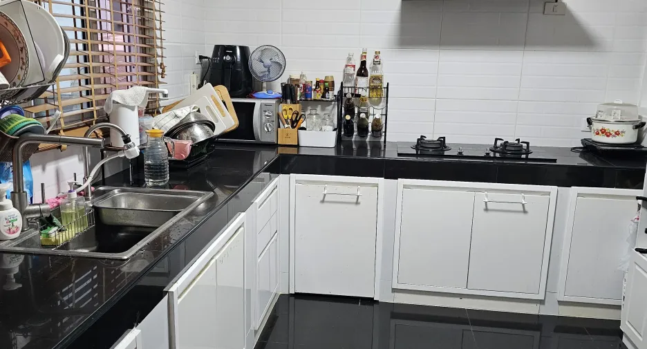 Casa en venta de 4 habitaciones en Mueang Samut Sakhon, Samut Sakhon