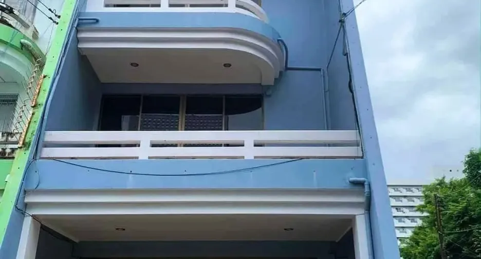 Casa adosada en venta de 5 habitaciones en Mueang Rayong, Rayong