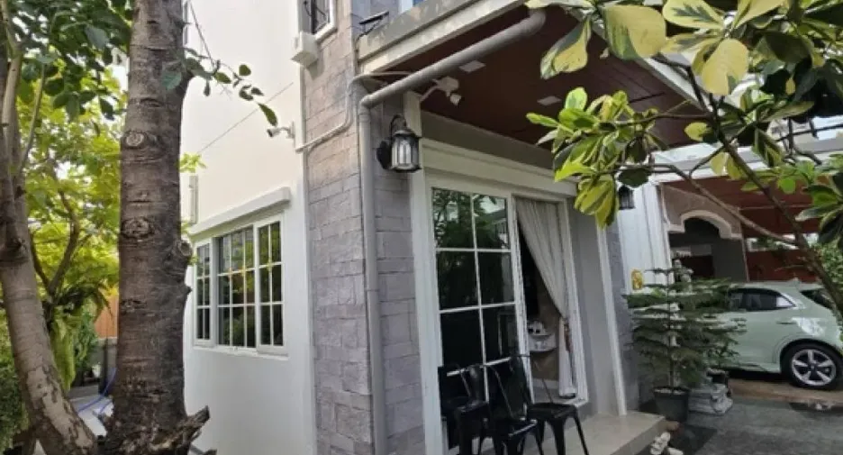 Casa en alquiler de 4 habitaciones en Thanyaburi, Pathum Thani