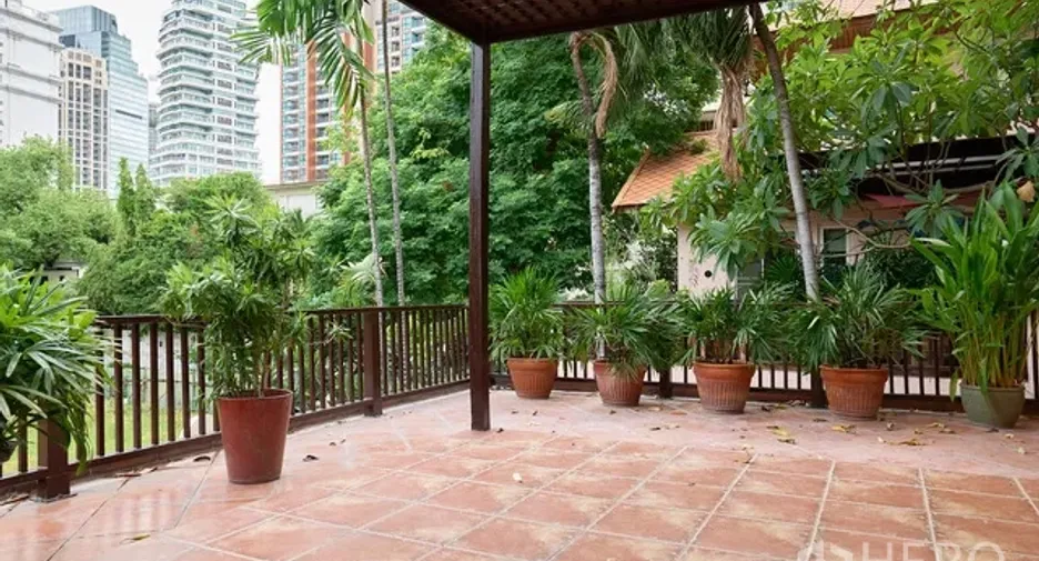 出租 4 卧室 独立屋 在 Watthana, 曼谷