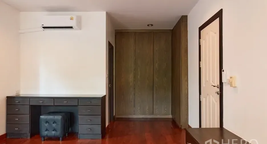 出租 4 卧室 独立屋 在 Watthana, 曼谷