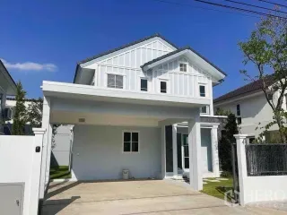 Casa en alquiler y en venta de 3 habitaciones en Bang Phli, Samut Prakan