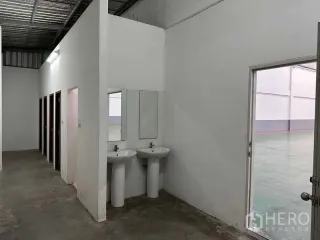 For rent and for sale warehouse in Bang Phli, Samut Prakan