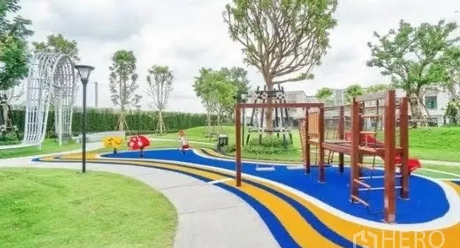 Аренда 3 спальни таунхаус в Bang Phli, Самутпракан